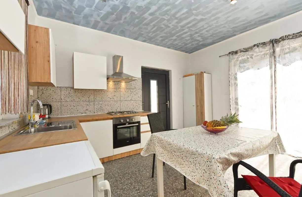 Bright Studio Apartment With Pool View Valbandon