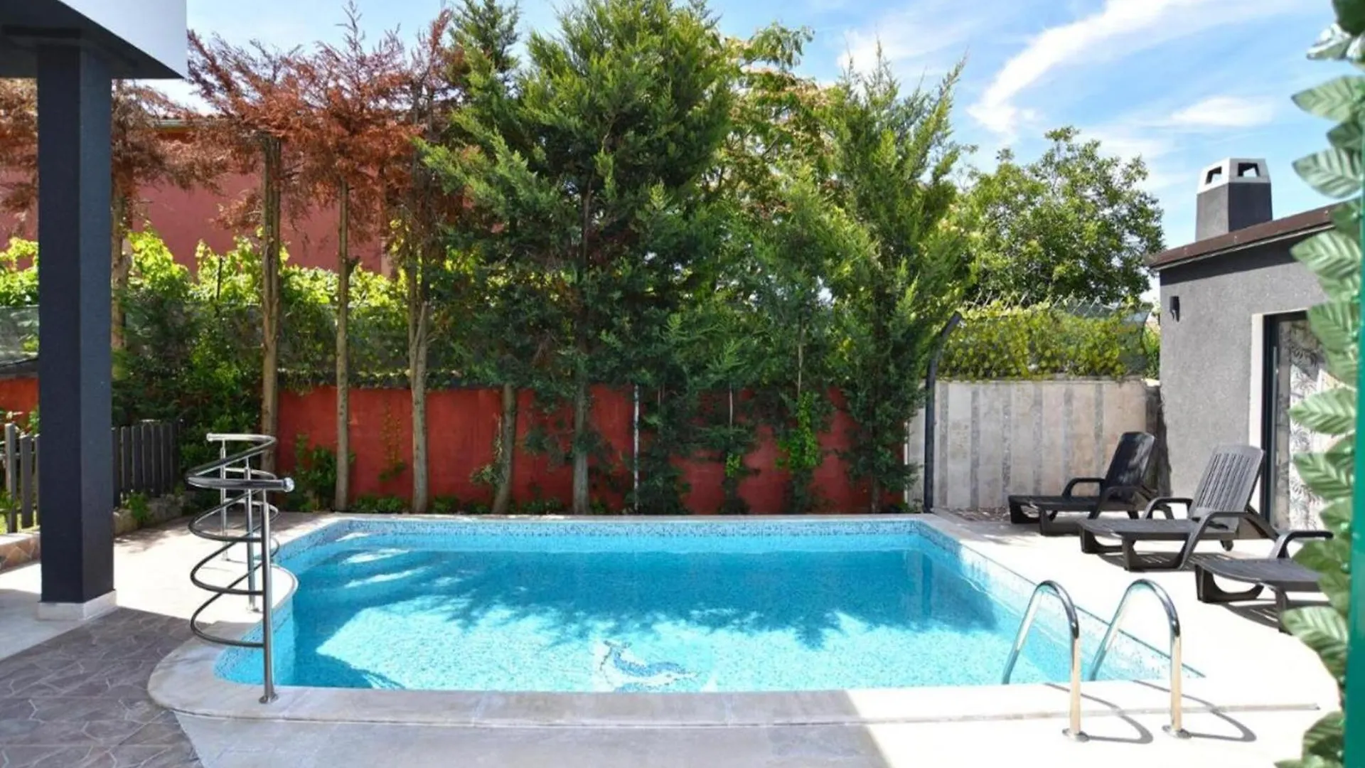 Bright Studio Apartment With Pool View Valbandon